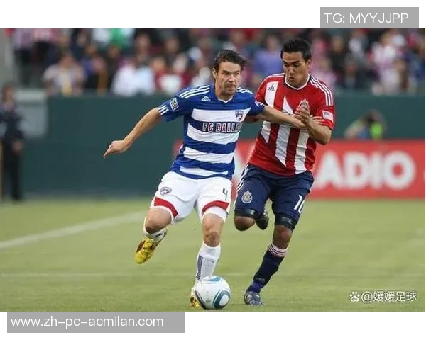 前进之鹰与坎布尔的激烈对决展现足球魅力与团队精神的精彩碰撞